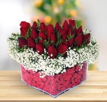 15 kırmızı gülden kalp mika çiçeği  Ankara çiçek siparişi sitesi 